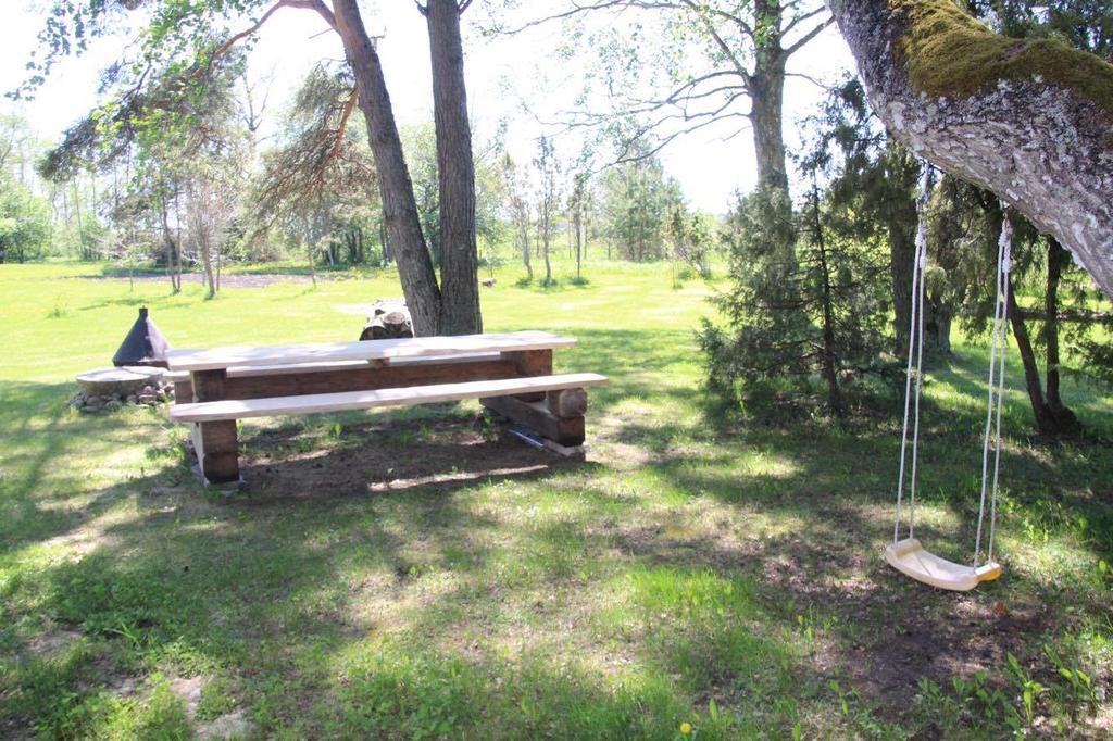 Ala-Laugu Holiday Home Leisi Екстер'єр фото