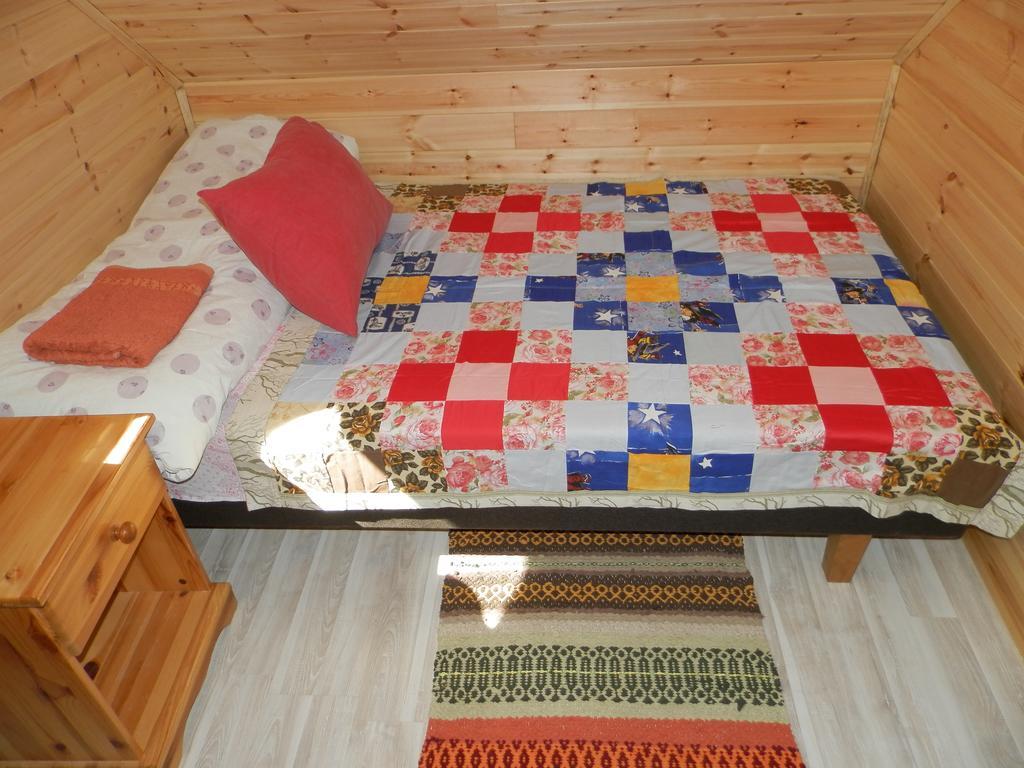 Ala-Laugu Holiday Home Leisi Екстер'єр фото