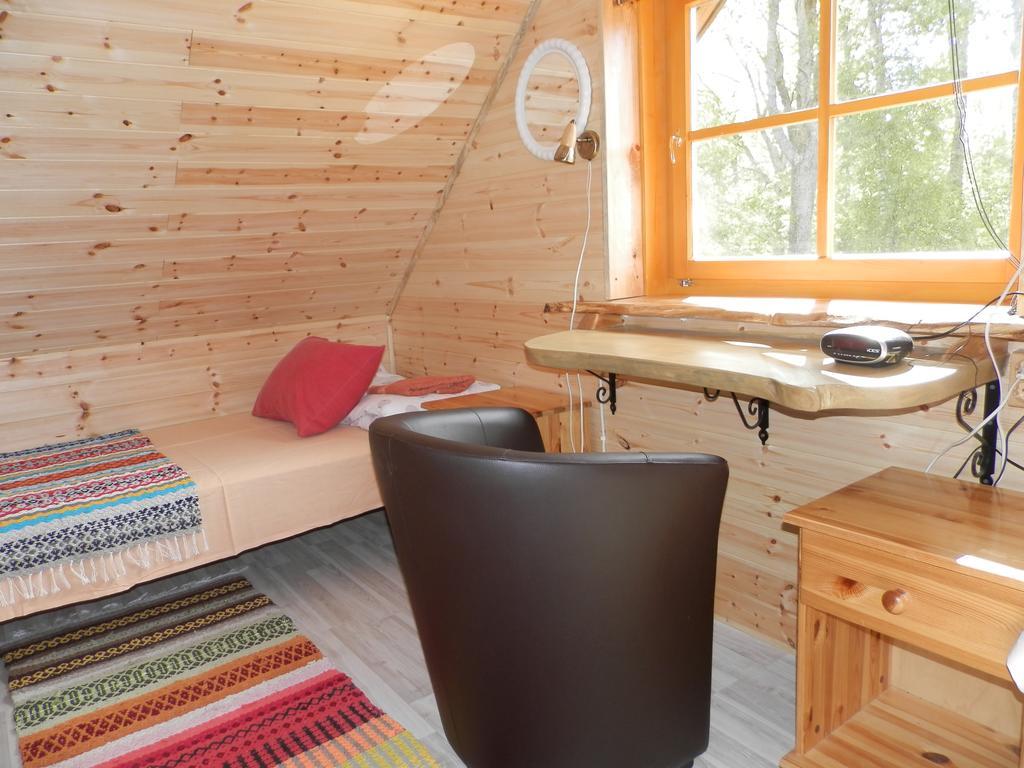 Ala-Laugu Holiday Home Leisi Екстер'єр фото